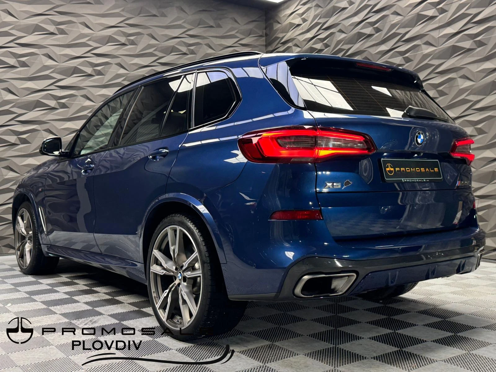 BMW X5 xDrive M50d* Camera* Pano* Navi - изображение 3