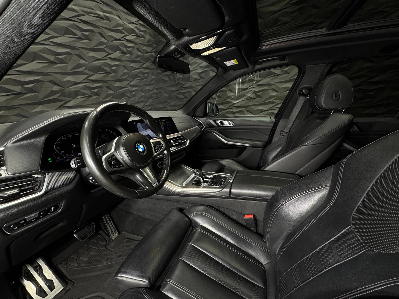 BMW X5 xDrive M50d* Camera* Pano* Navi - изображение 7