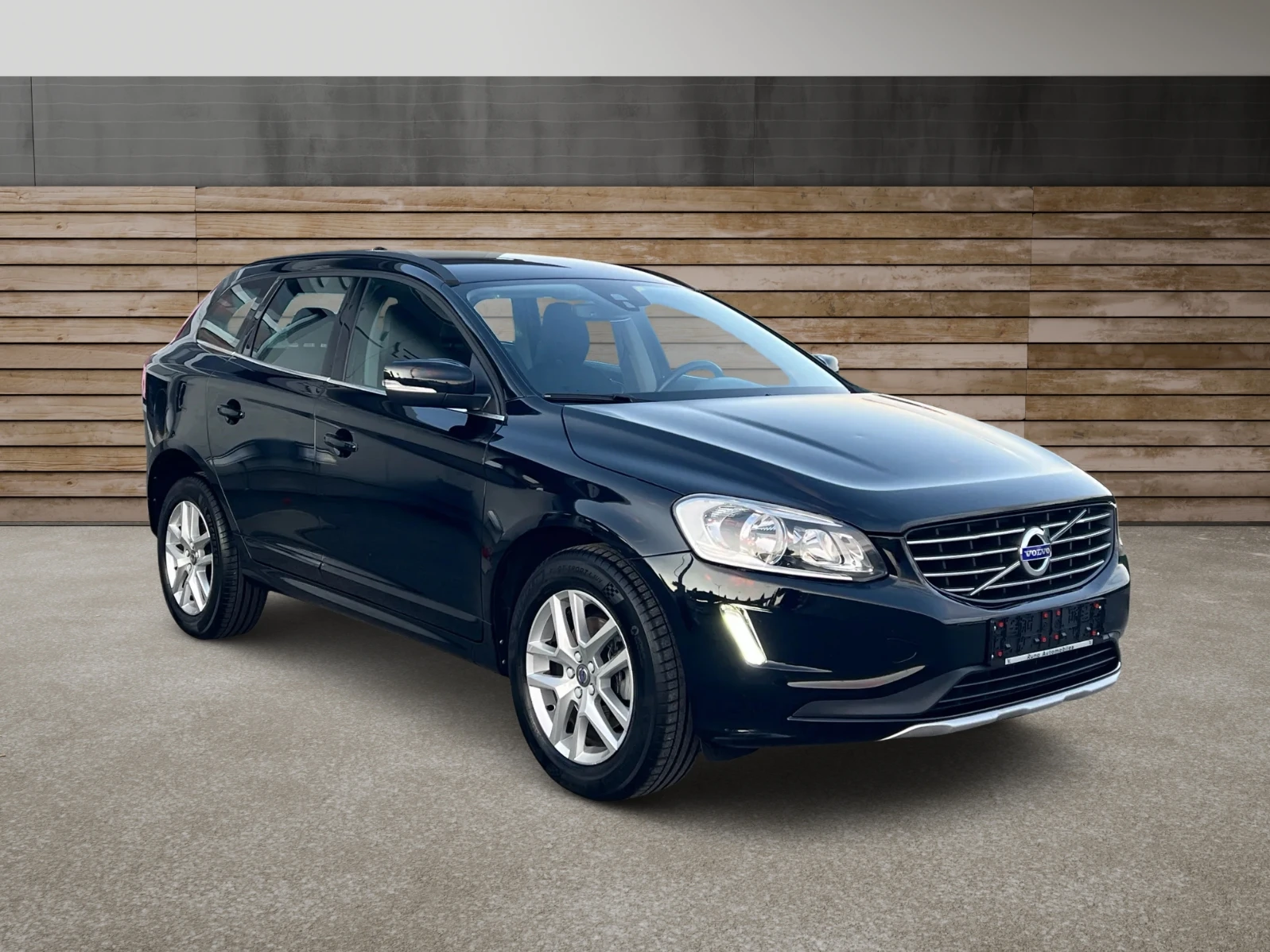 Volvo XC60 2.4d AWD Business Plus ОБСЛУЖЕН - изображение 3