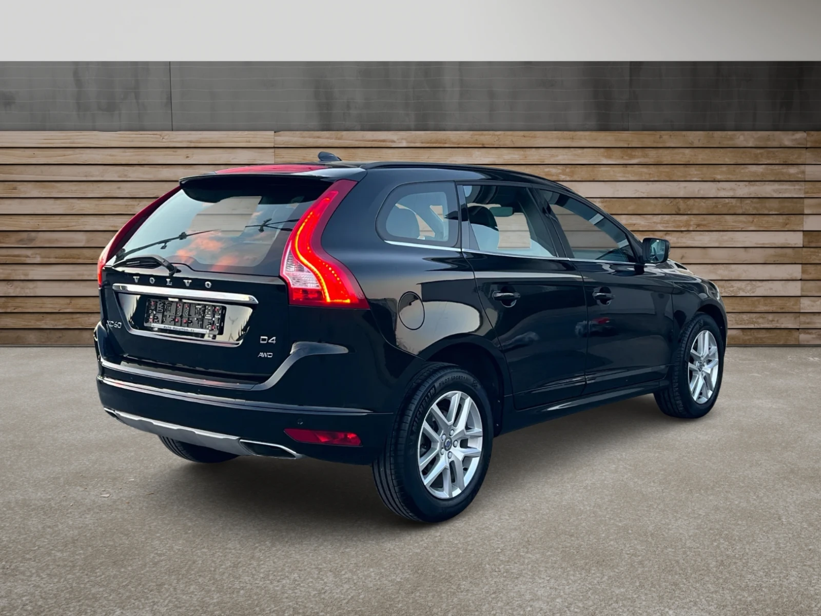 Volvo XC60 2.4d AWD Business Plus ОБСЛУЖЕН - изображение 6