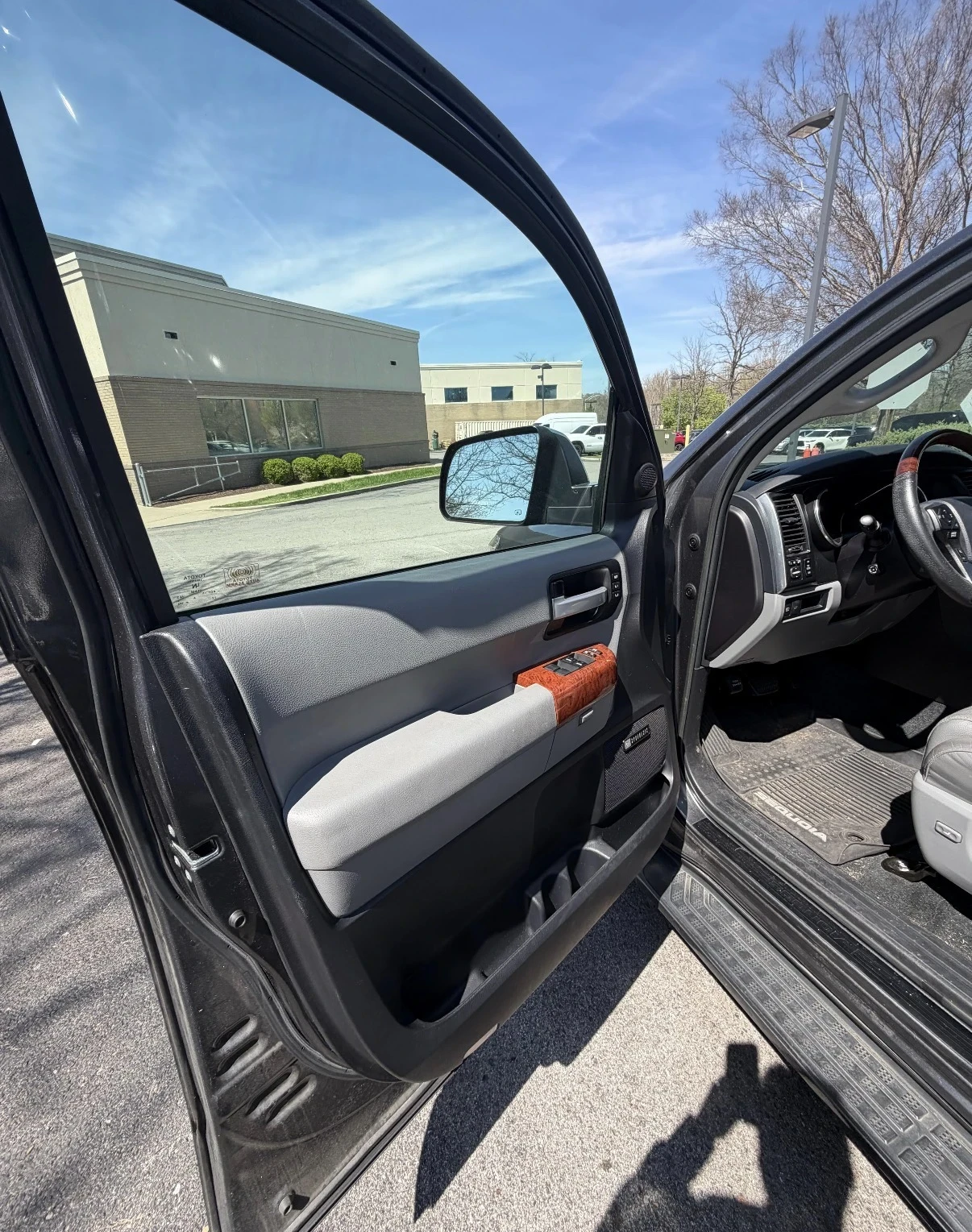 Toyota Sequoia Platinum * 4WD * �������� ������� * �� ����� ��� * | Mobile.bg � ����������� 7