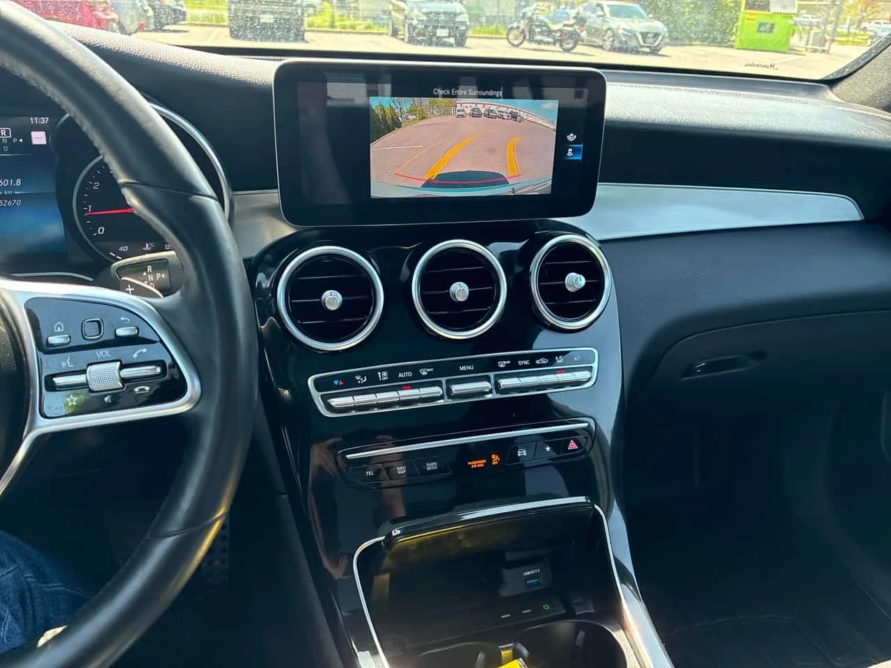 Mercedes-Benz GLC 300 4MATIC SUV/ПАНОРАМА/ПОДГРЕВИ, снимка 9 - Автомобили и джипове - 54647387