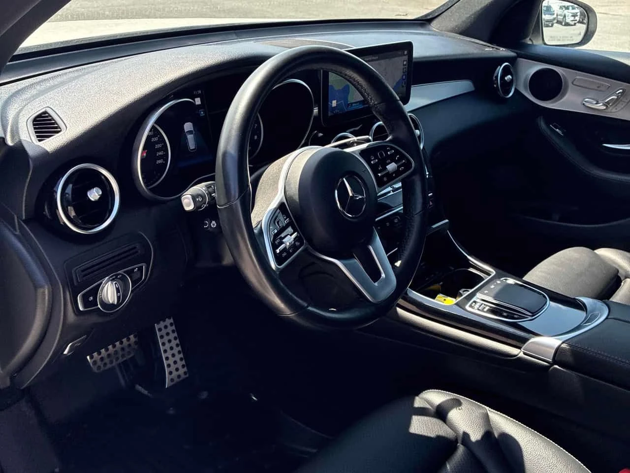 Mercedes-Benz GLC 300 4MATIC SUV/ПАНОРАМА/ПОДГРЕВИ, снимка 7 - Автомобили и джипове - 54647387