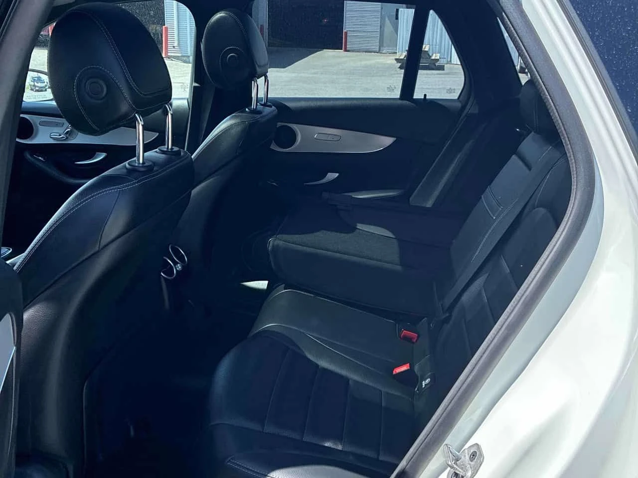 Mercedes-Benz GLC 300 4MATIC SUV/ПАНОРАМА/ПОДГРЕВИ, снимка 12 - Автомобили и джипове - 54647387