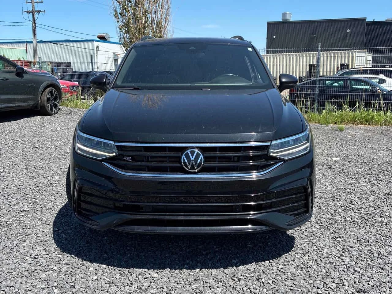 VW Tiguan * Comfortline R Line Black Edition * АВТОКРЕДИТ* , снимка 6 - Автомобили и джипове - 54908950