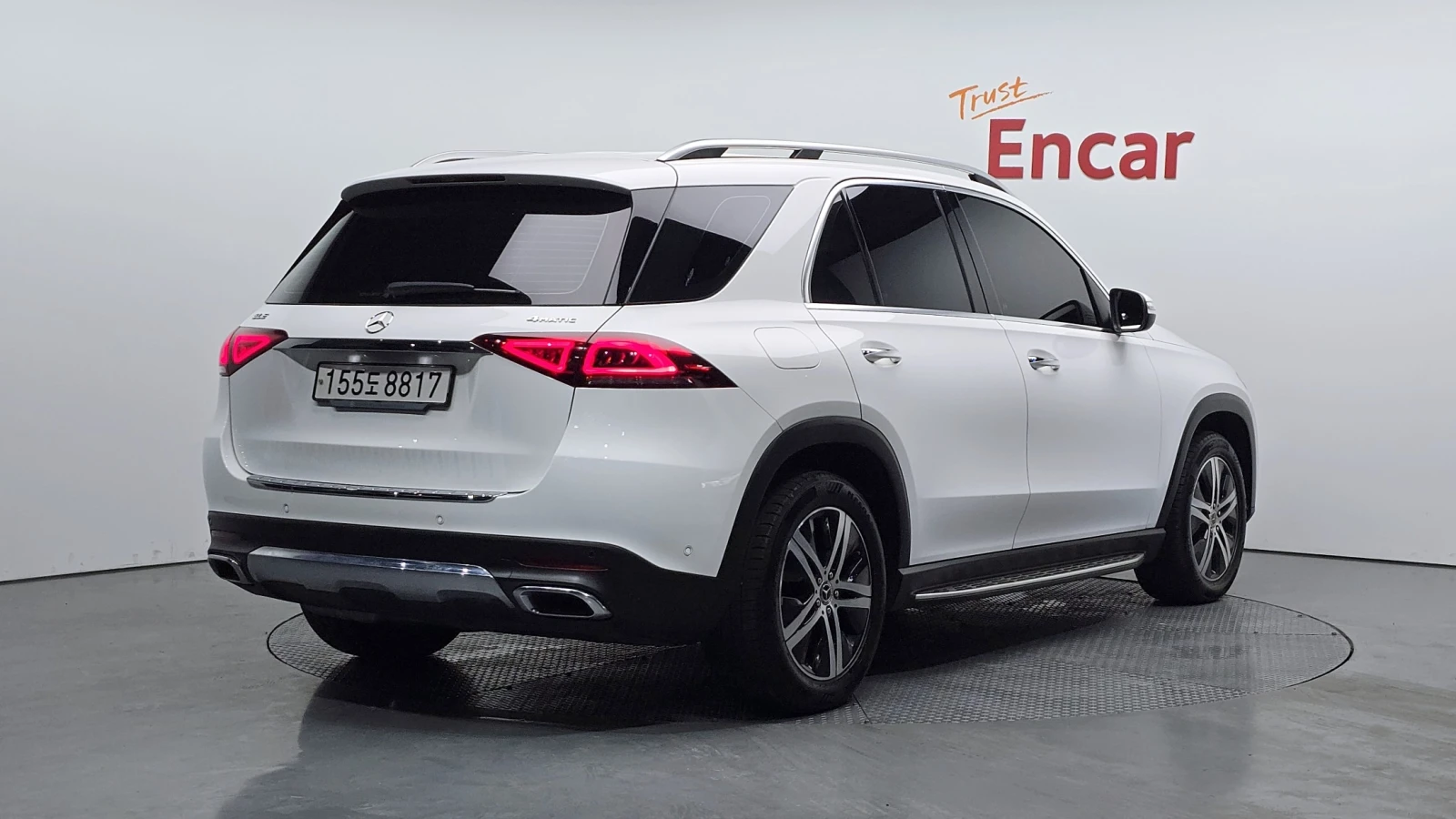 Mercedes-Benz GLE GLE300d 4MATIC | LED | подгрев | Кожа | Memory, снимка 2 - Автомобили и джипове - 56068275