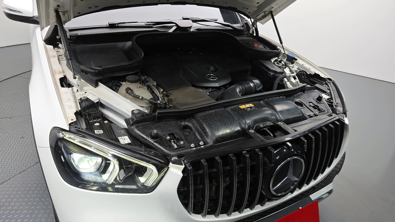 Mercedes-Benz GLE GLE300d 4MATIC | LED | подгрев | Кожа | Memory, снимка 6 - Автомобили и джипове - 56068275