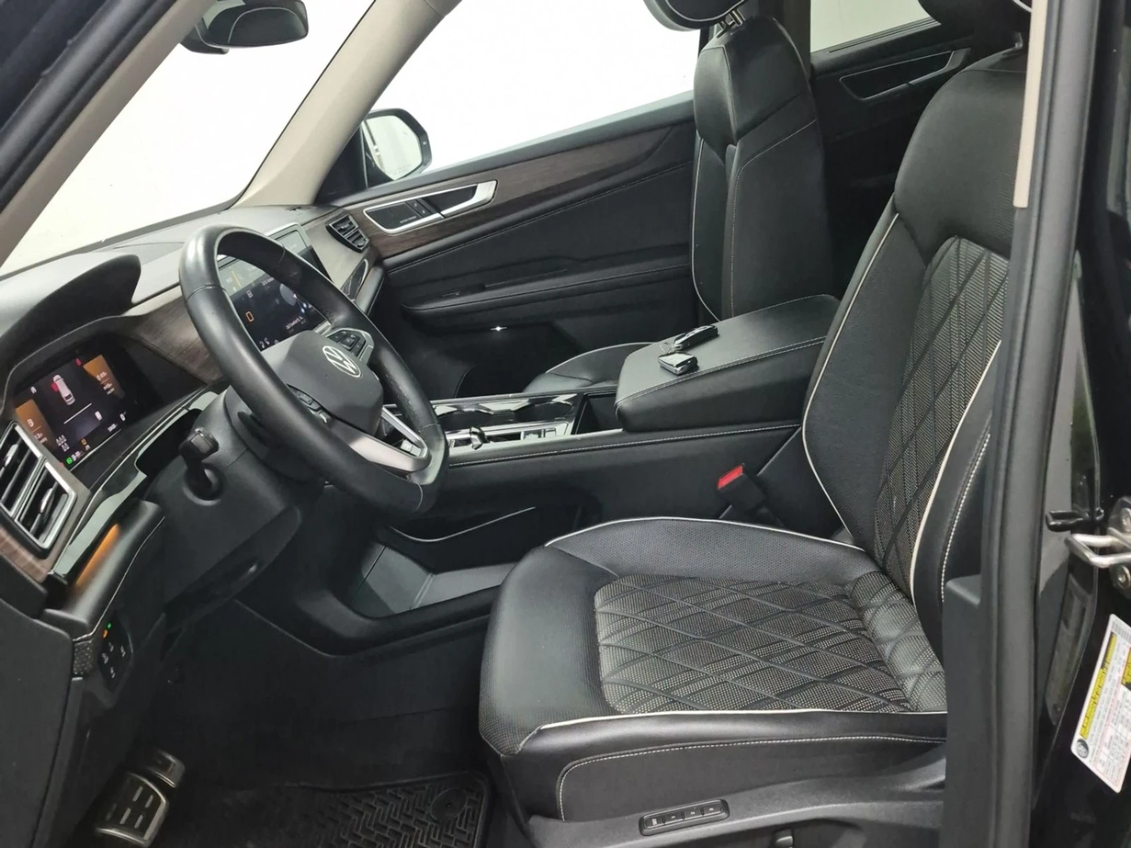 VW Atlas Execline  Цена до България & АвтоКредит, снимка 7 - Автомобили и джипове - 56196700