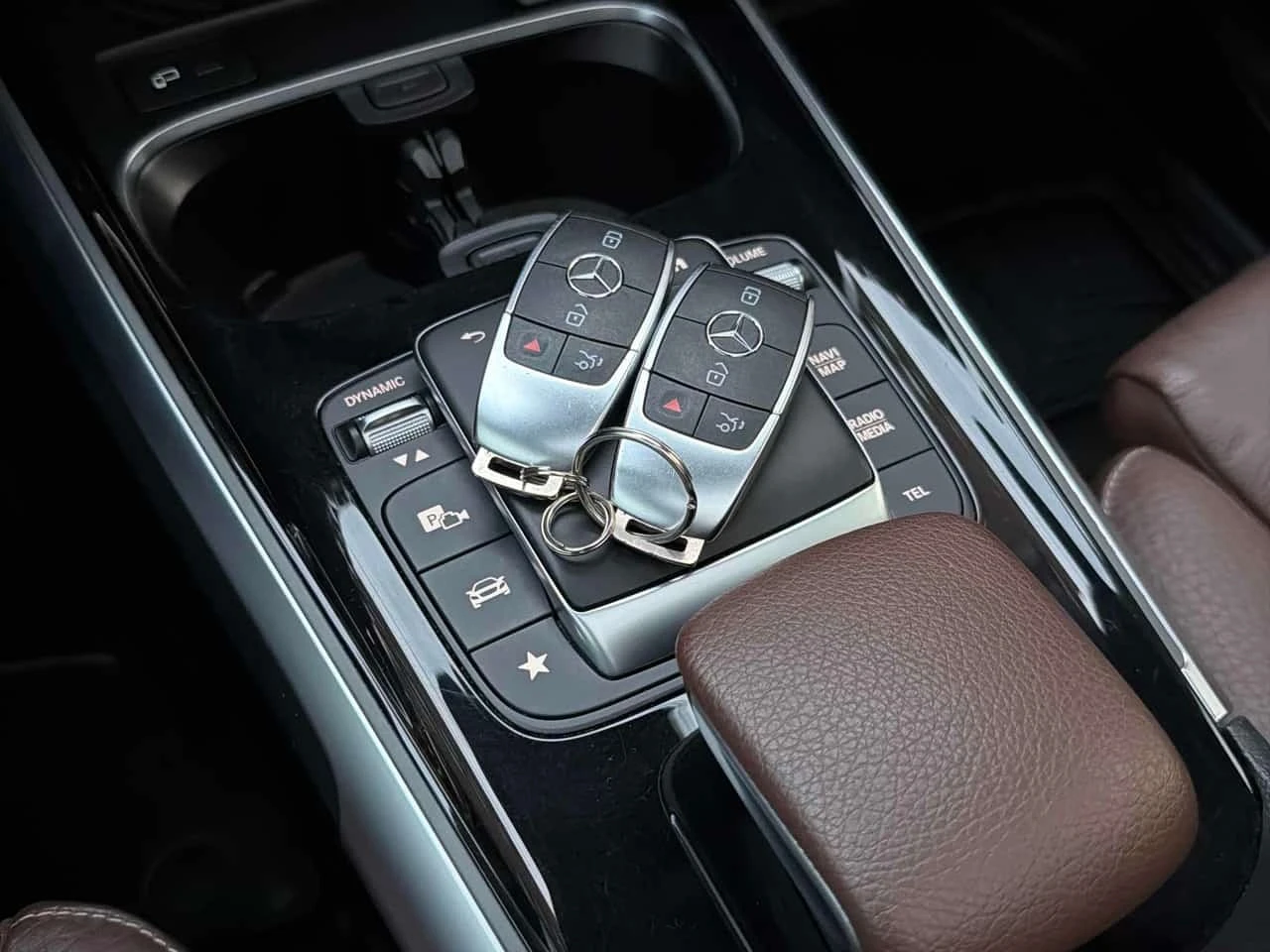 Mercedes-Benz GLB 250 4MATIC AMG | 360 | CARFAX | ��� ��������� | Mobile.bg � ����������� 17