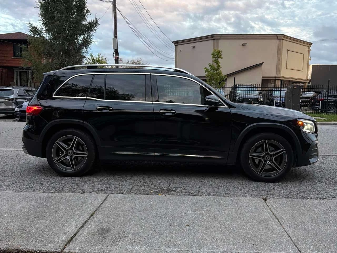Mercedes-Benz GLB 250 4MATIC AMG | 360 | CARFAX | ��� ��������� | Mobile.bg � ����������� 5
