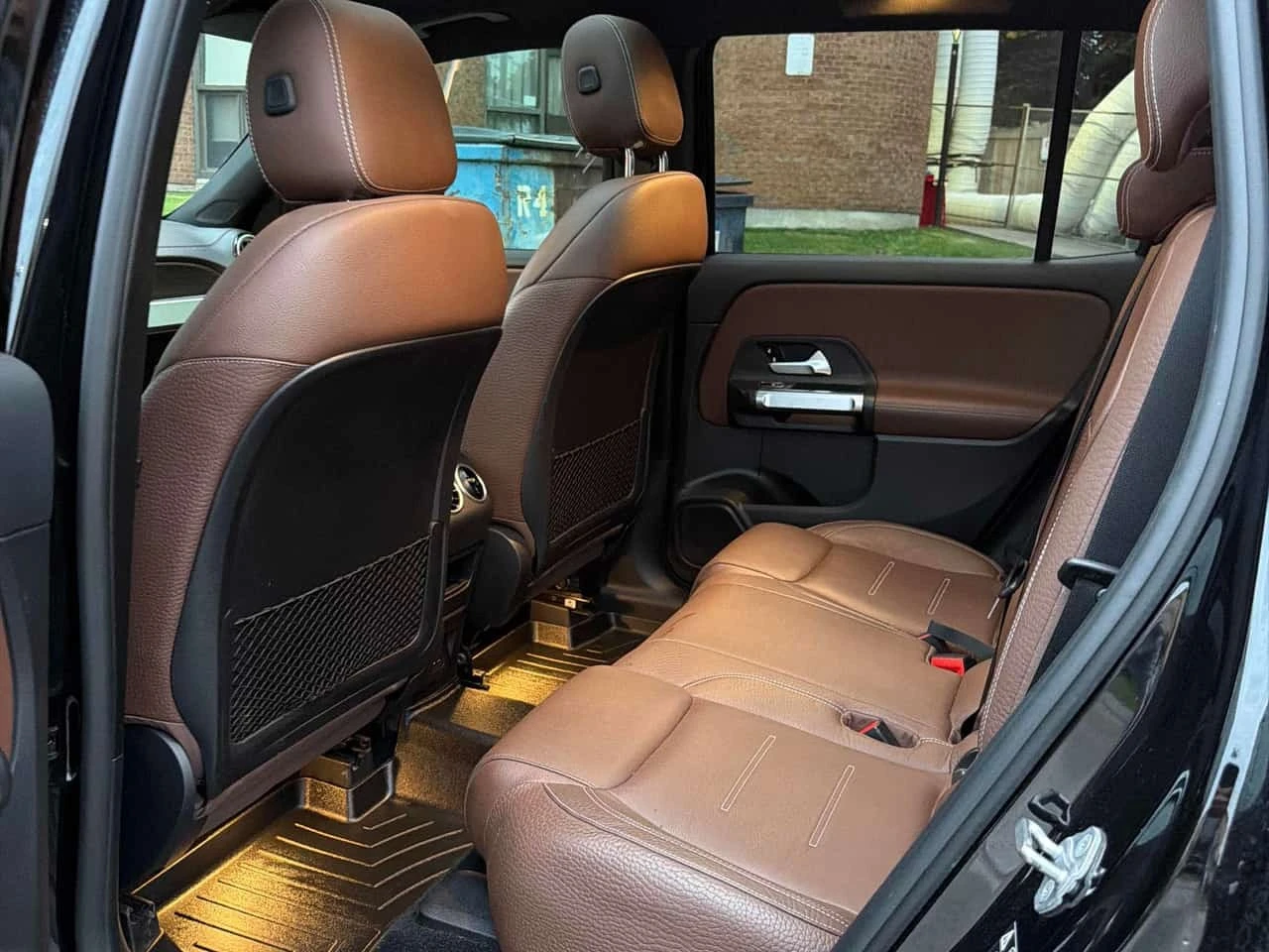 Mercedes-Benz GLB 250 4MATIC AMG | 360 | CARFAX | ��� ��������� | Mobile.bg � ����������� 14