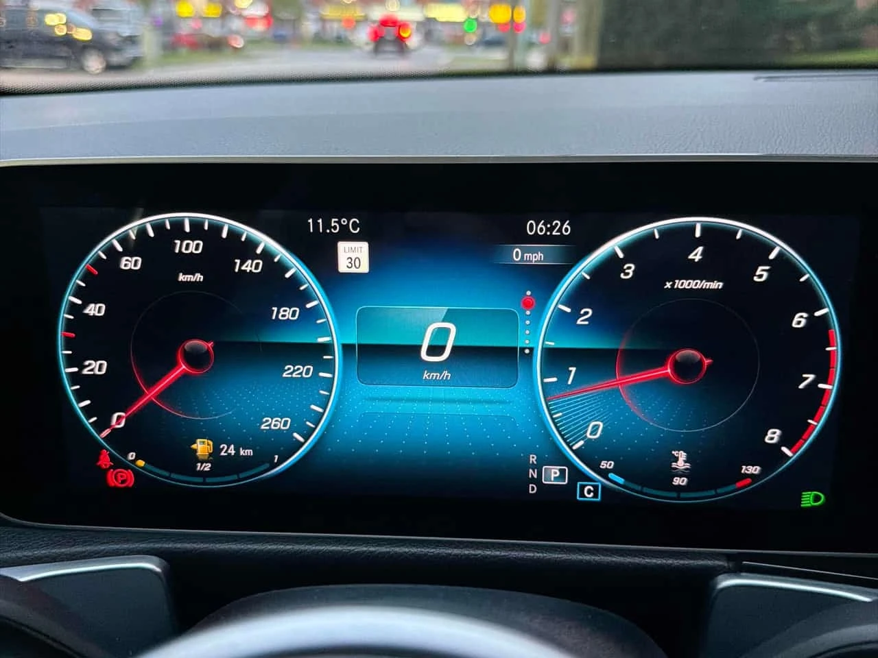 Mercedes-Benz GLB 250 4MATIC AMG | 360 | CARFAX | ��� ��������� | Mobile.bg � ����������� 11