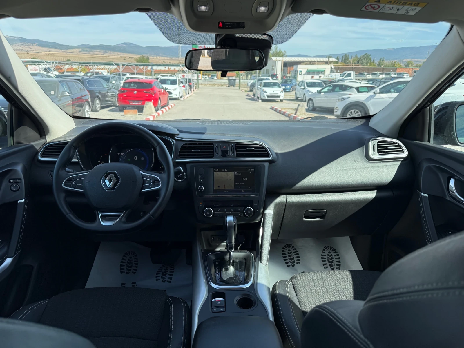 Renault Kadjar 1.6 dci AUTOMATIC, снимка 8 - Автомобили и джипове - 56635493