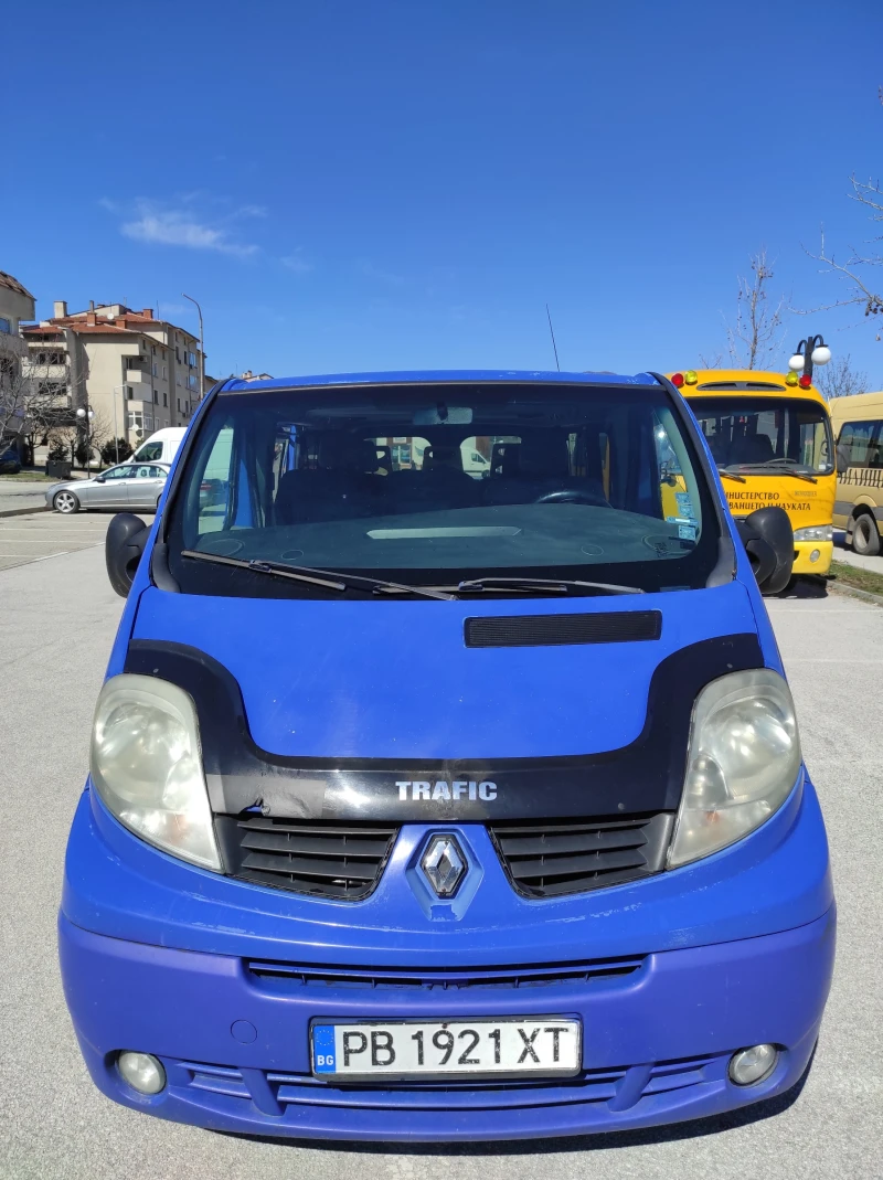 Renault Trafic, снимка 2 - Бусове и автобуси - 49411757