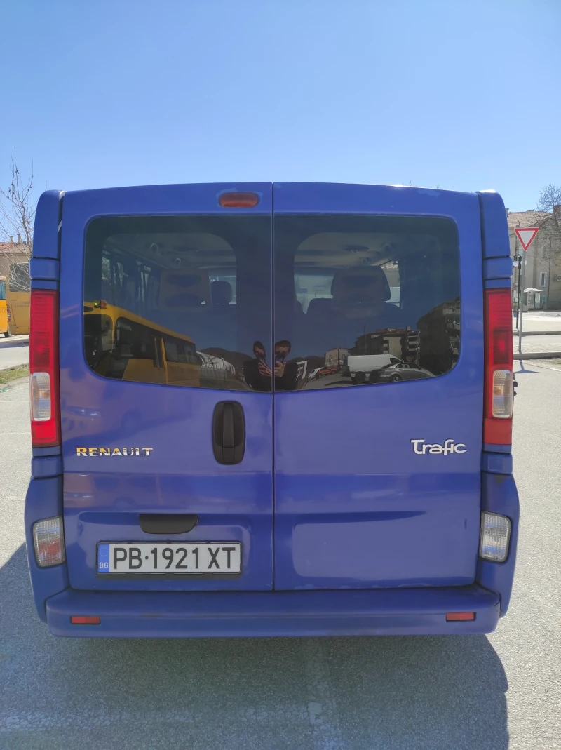 Renault Trafic, снимка 6 - Бусове и автобуси - 49411757