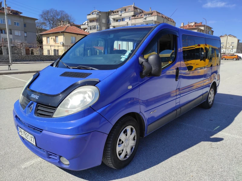 Renault Trafic, снимка 5 - Бусове и автобуси - 49411757