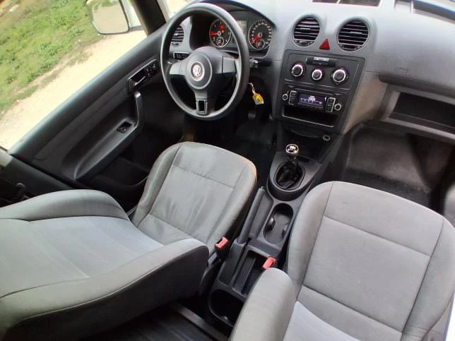 VW Caddy  - изображение 8