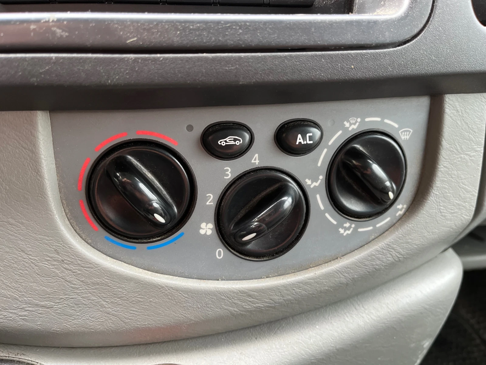 Opel Vivaro 2.0-DCI - изображение 5