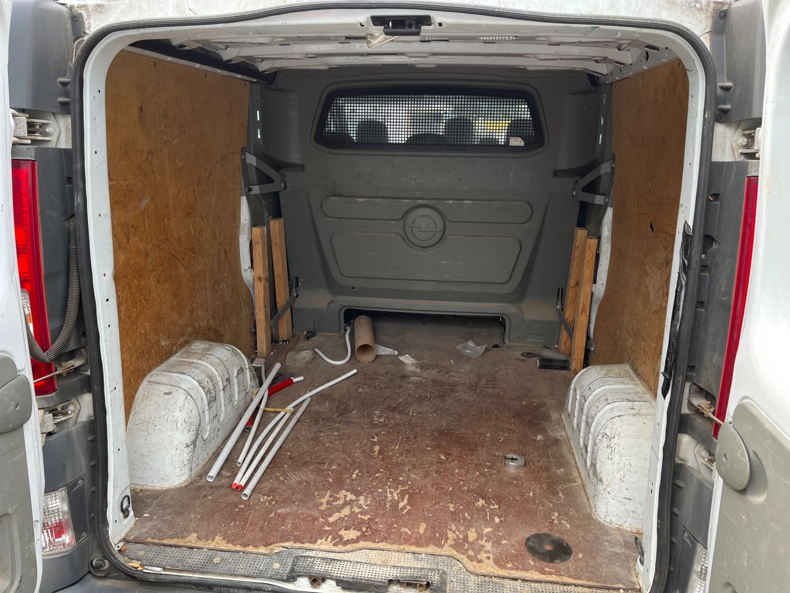 Opel Vivaro 2.0-DCI - изображение 6