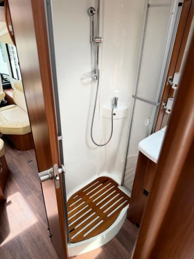 Кемпер Carthago Chic E-line до3, 5т ШВЕЙЦАРИЯ 3.0TD АВТОМАТ, ALDЕ,, снимка 9