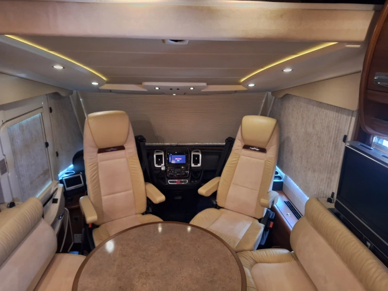 Кемпер Carthago Chic E-line до3, 5т ШВЕЙЦАРИЯ 3.0TD АВТОМАТ, ALDЕ,, снимка 16 - Каравани и кемпери - 49300002