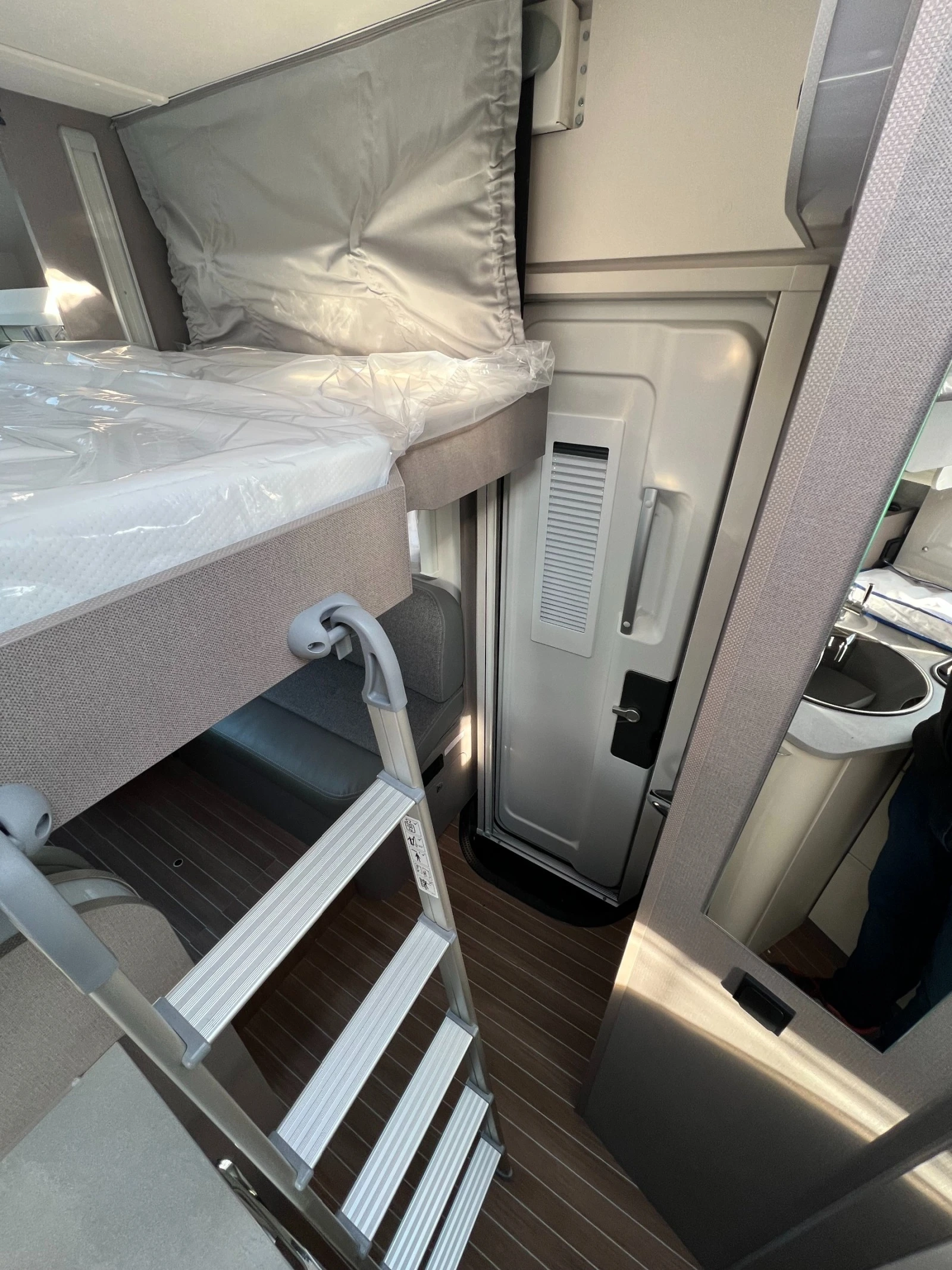 ������ HYMER / ERIBA Etrusco  T 7300 SB Type X | Mobile.bg � ����������� 13