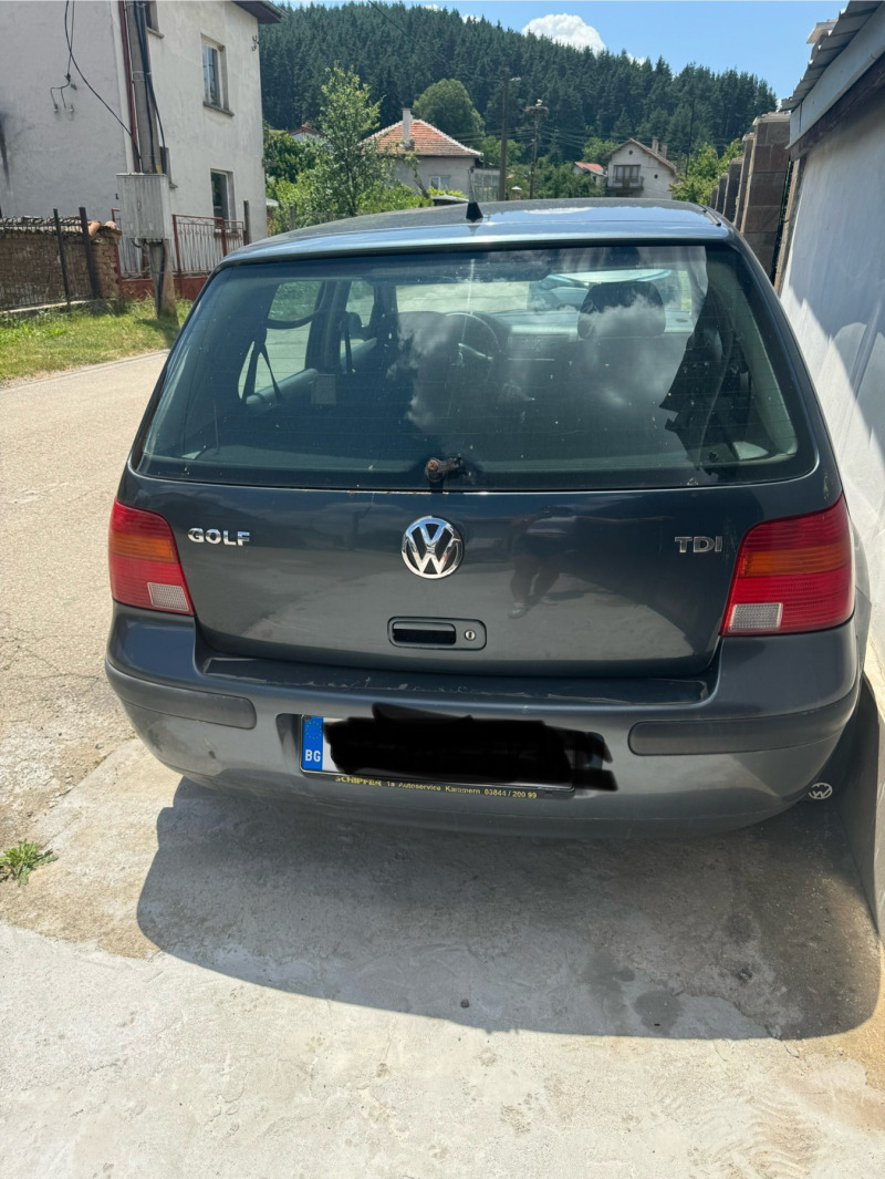 VW Golf, снимка 2 - Автомобили и джипове - 46406768