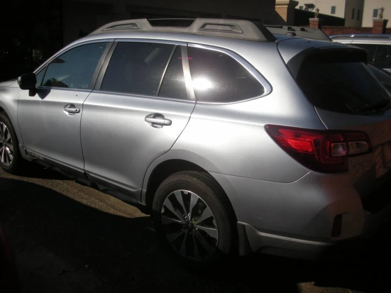 Subaru Outback 2.5i Limited КРАЙНА ЦЕНА, снимка 4 - Автомобили и джипове - 48145767