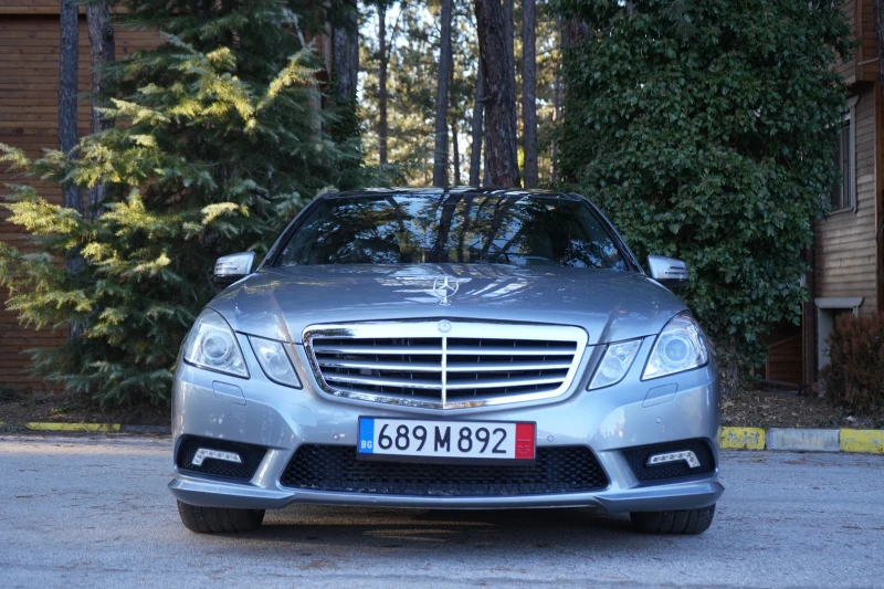 Mercedes-Benz E 350 ///AMG///Avantgarde Airmatic Panorama Camera, снимка 2 - Автомобили и джипове - 48560243