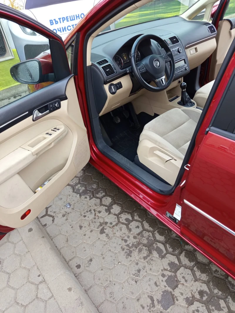 VW Touran, снимка 3 - Автомобили и джипове - 49406832