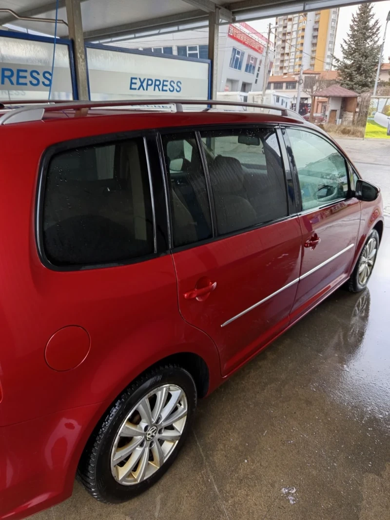 VW Touran, снимка 8 - Автомобили и джипове - 49406832