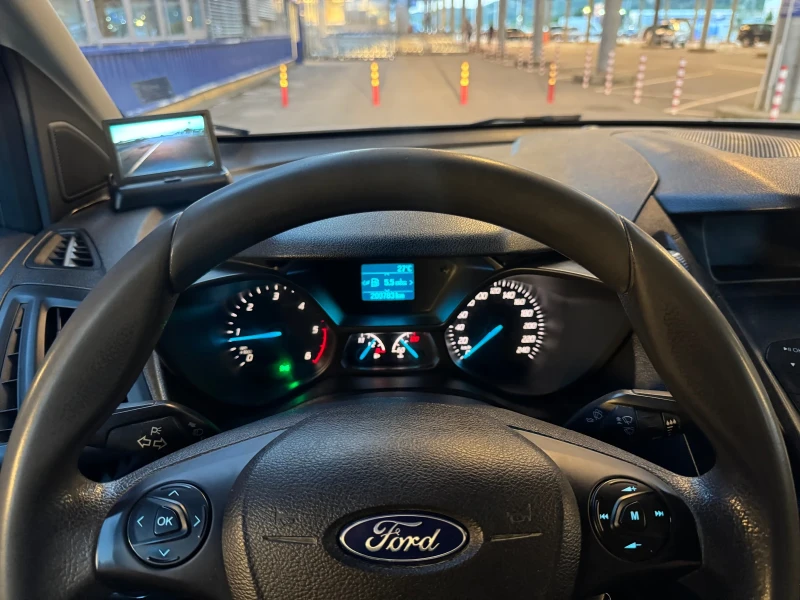 Ford Connect 1.5 , снимка 10 - Автомобили и джипове - 52335955