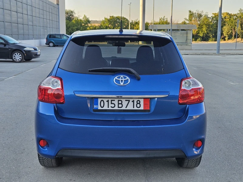 Toyota Auris 1.8 FACELIFT НАВИГАЦИЯ , снимка 4 - Автомобили и джипове - 51332708