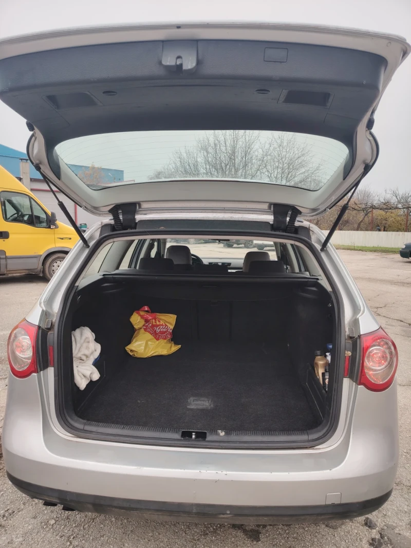 VW Passat, снимка 5 - Автомобили и джипове - 52671905