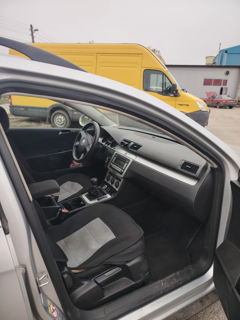 VW Passat, снимка 7 - Автомобили и джипове - 52671905