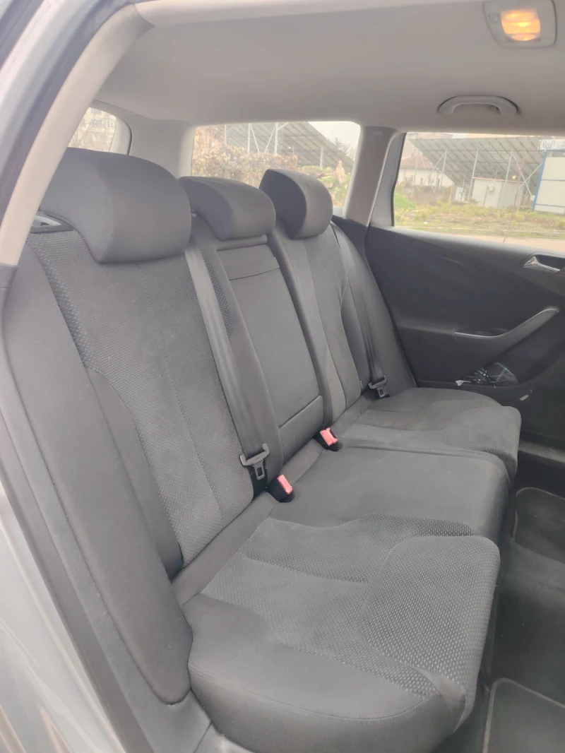 VW Passat, снимка 6 - Автомобили и джипове - 52671905