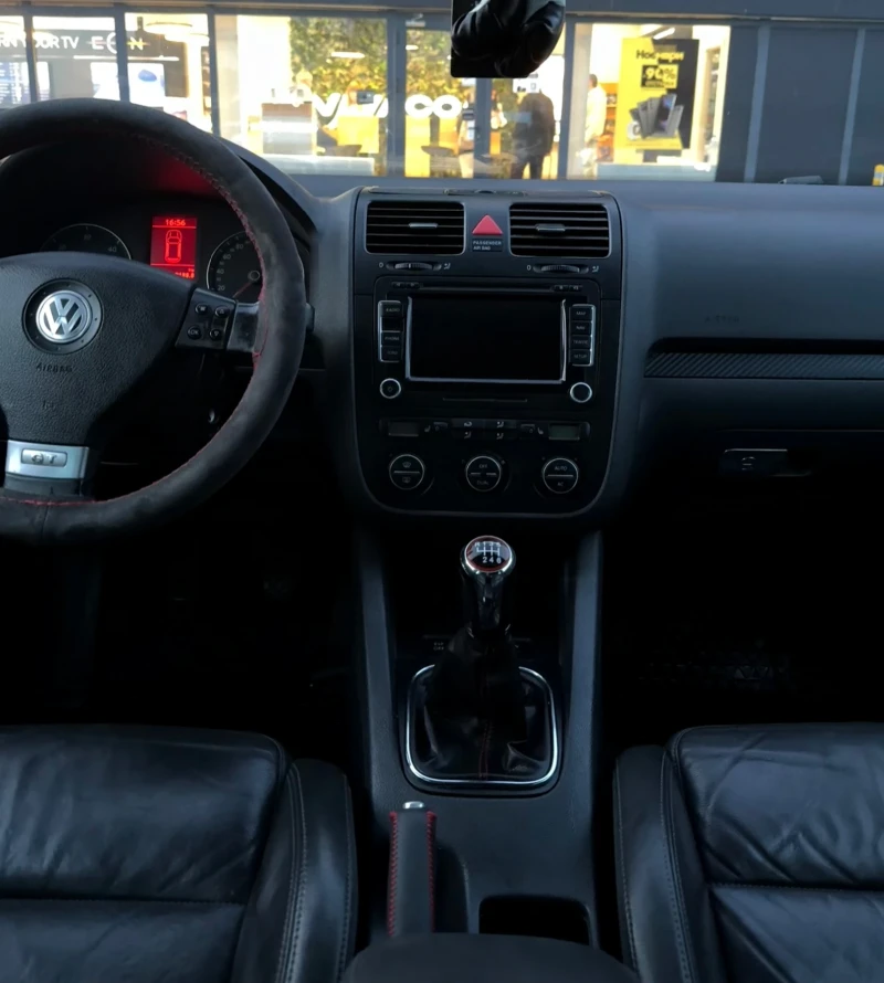 VW Golf, снимка 3 - Автомобили и джипове - 52956478