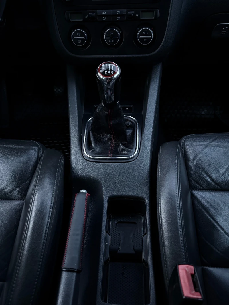 VW Golf, снимка 4 - Автомобили и джипове - 52956478