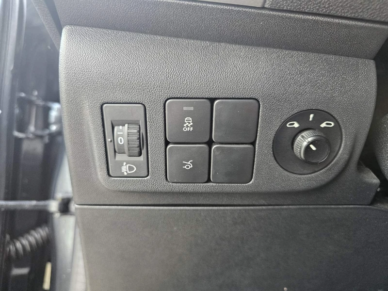 Citroen C-Elysee 1.6 TCe 115, снимка 11 - Автомобили и джипове - 53359919