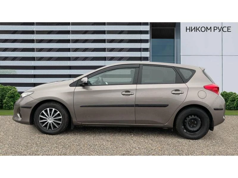 Toyota Auris Terra - изображение 3