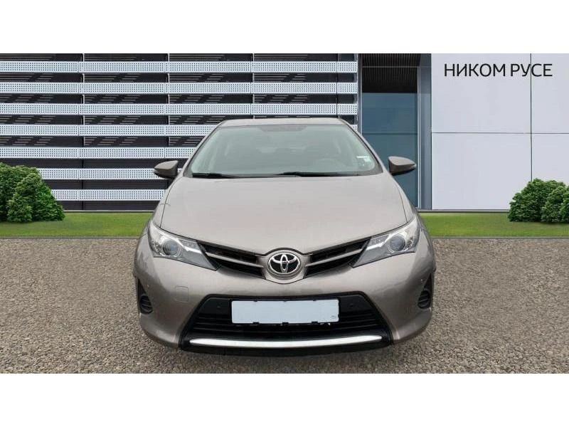 Toyota Auris Terra - изображение 6