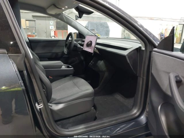 Tesla Model Y PREMIUM, снимка 7 - Автомобили и джипове - 55703055