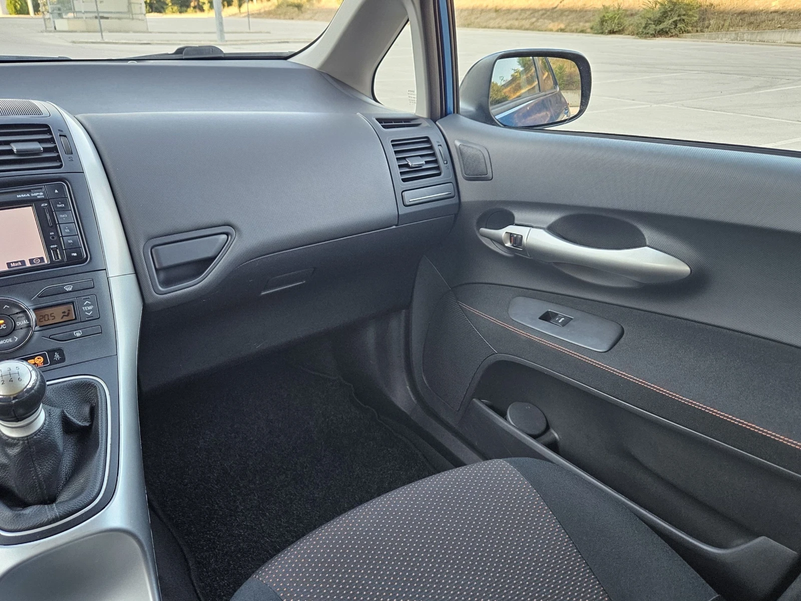 Toyota Auris 1.8 FACELIFT ���������  | Mobile.bg � ����������� 13