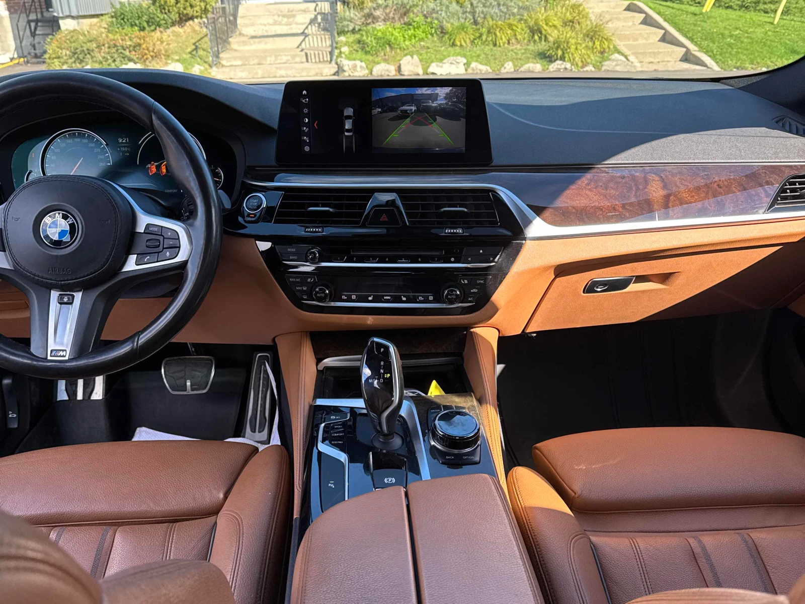 BMW 530 Xdrive* M-pkg* Пано* Подгрев* Harman Kardon - изображение 10