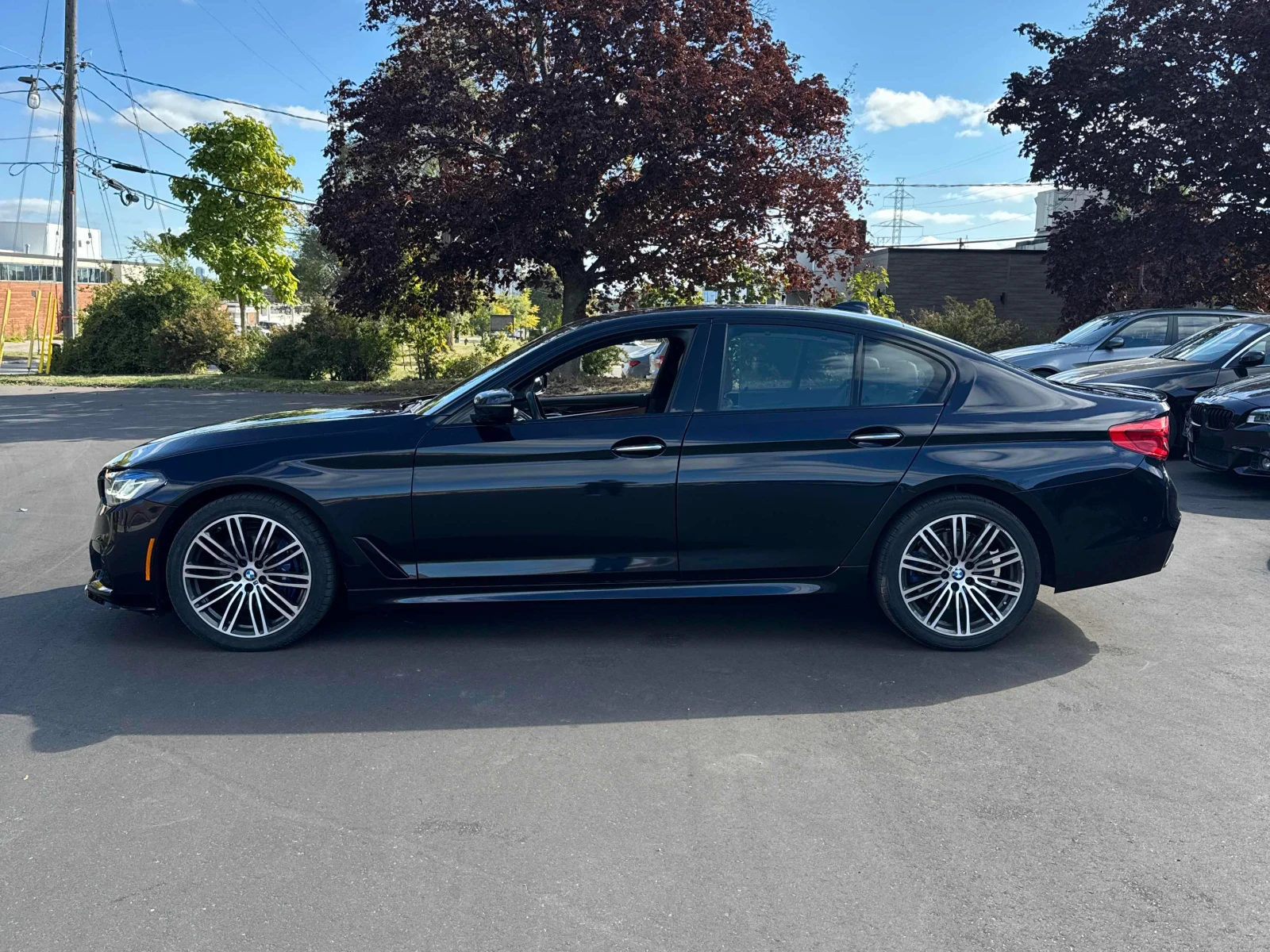 BMW 530 Xdrive* M-pkg* Пано* Подгрев* Harman Kardon - изображение 5