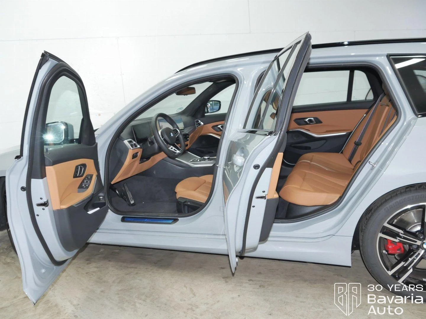 BMW 318 i Touring M Sport Paket Steptronic - изображение 5