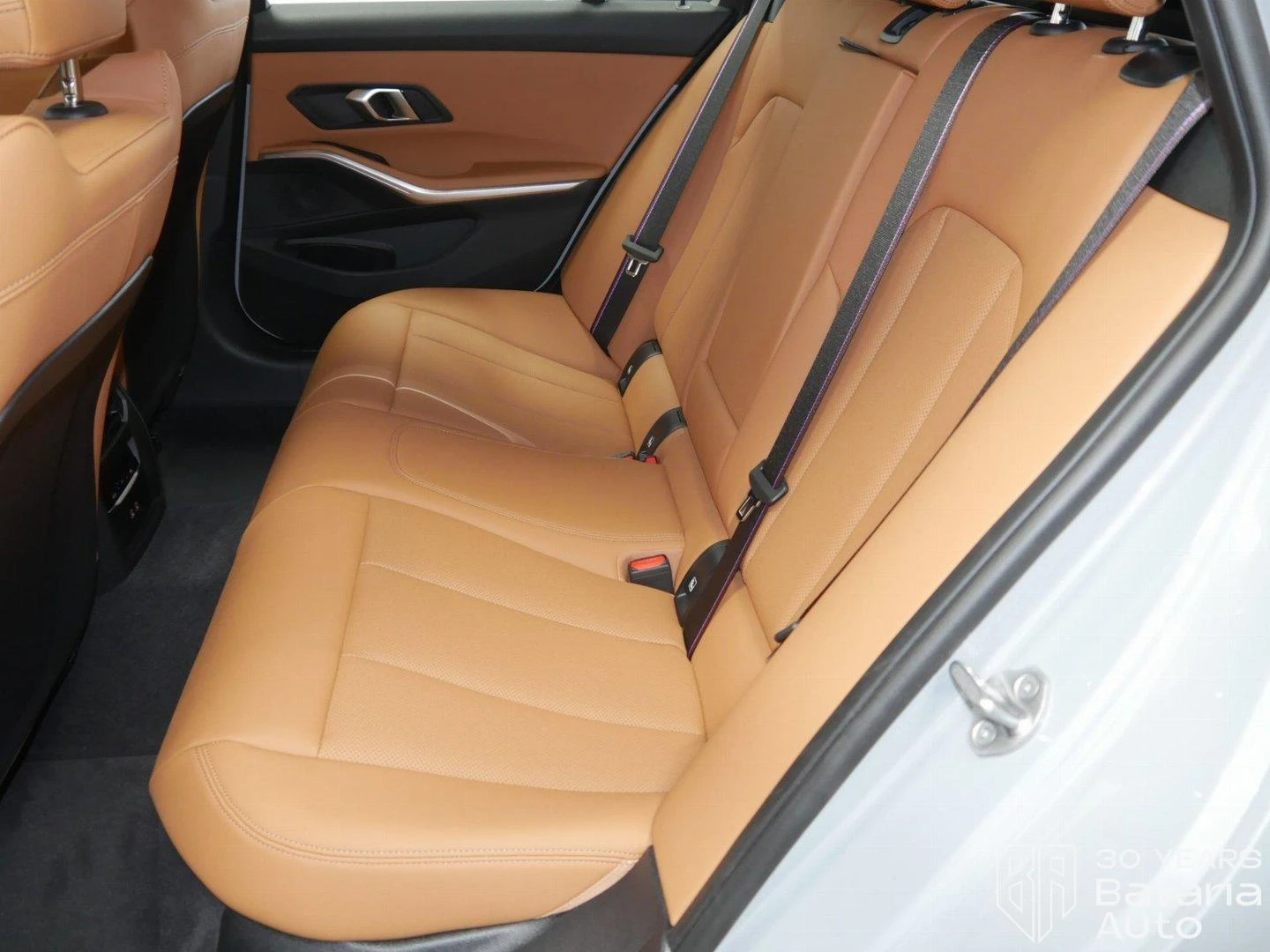 BMW 318 i Touring M Sport Paket Steptronic - изображение 8