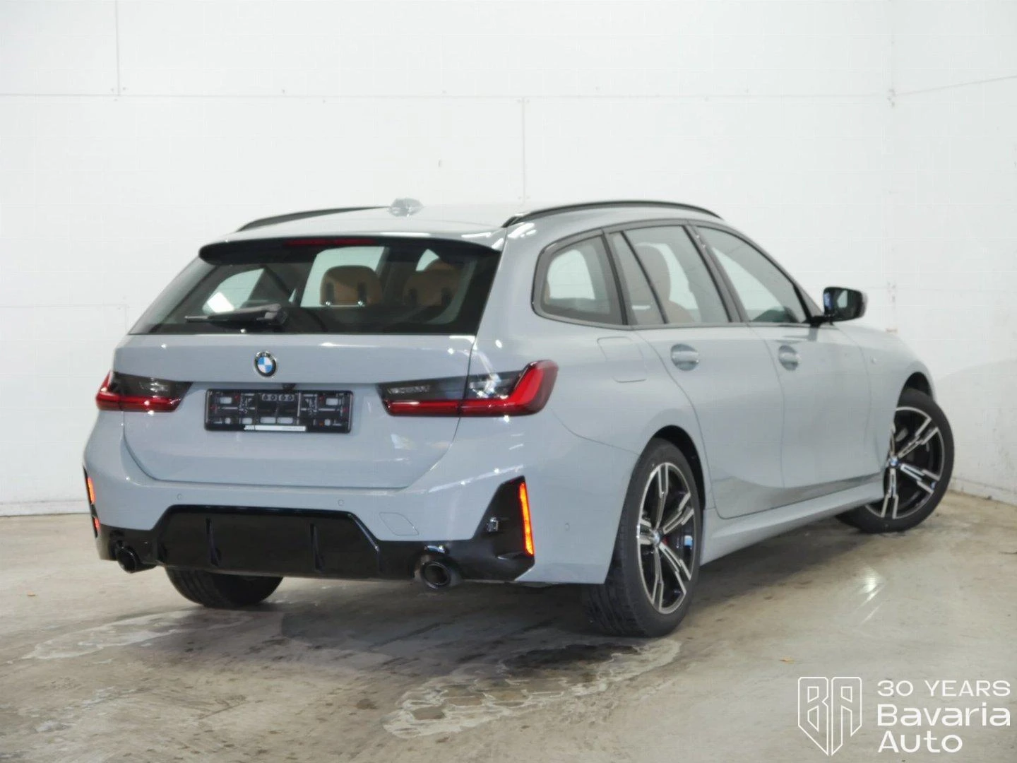 BMW 318 i Touring M Sport Paket Steptronic - изображение 3