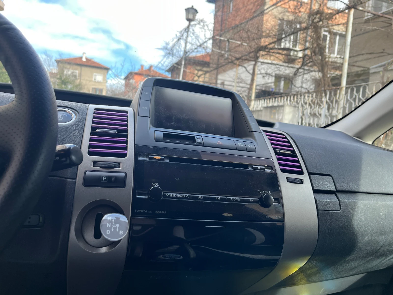 Toyota Prius  - изображение 4