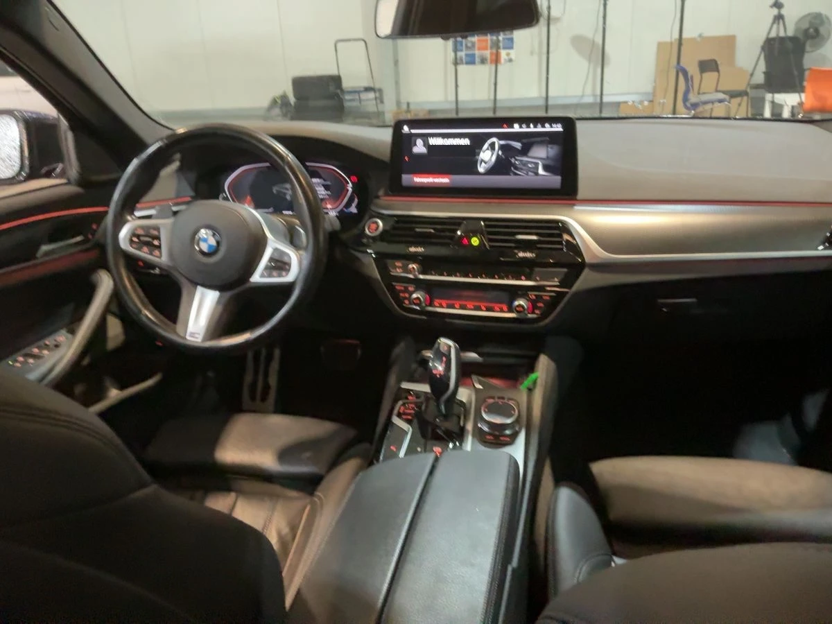 BMW 540 d xDrive Завиваща ос/ H/K / Laser/Head-up/Сервизна - изображение 6